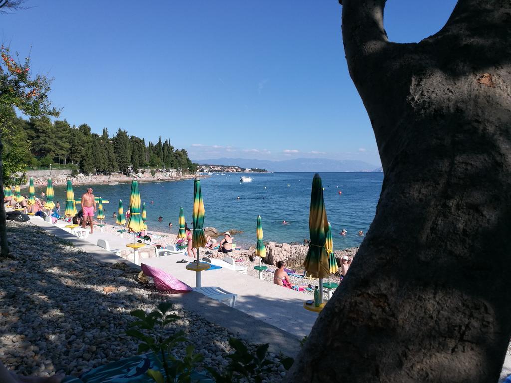 Apartments Laci Crikvenica Bagian luar foto