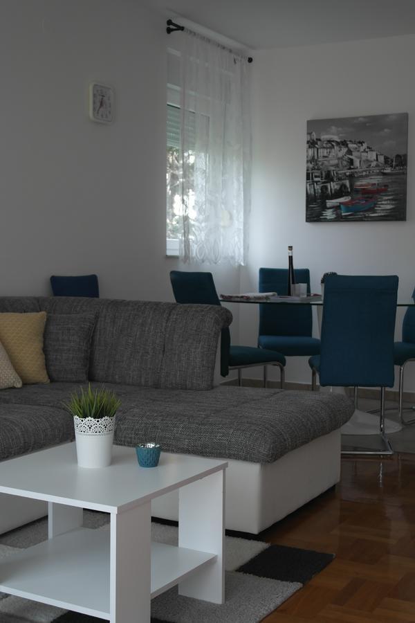 Apartments Laci Crikvenica Bagian luar foto
