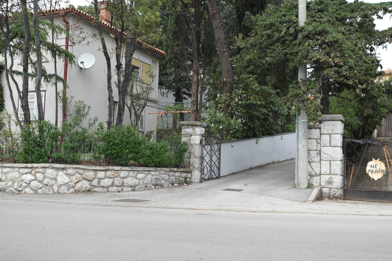 Apartments Laci Crikvenica Bagian luar foto